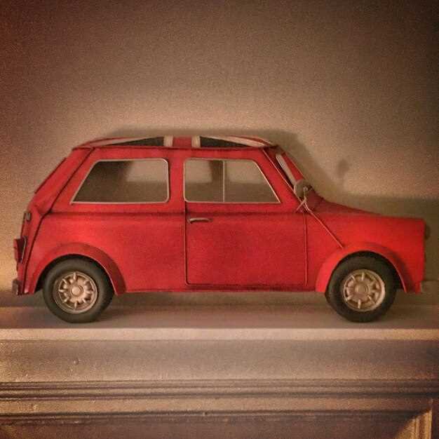 Особенности оформления дверных и крыши винилом