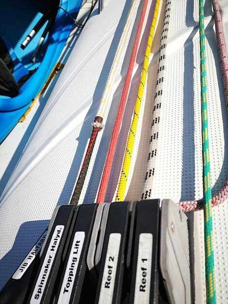 Масса кузова и внутренние комплектующие